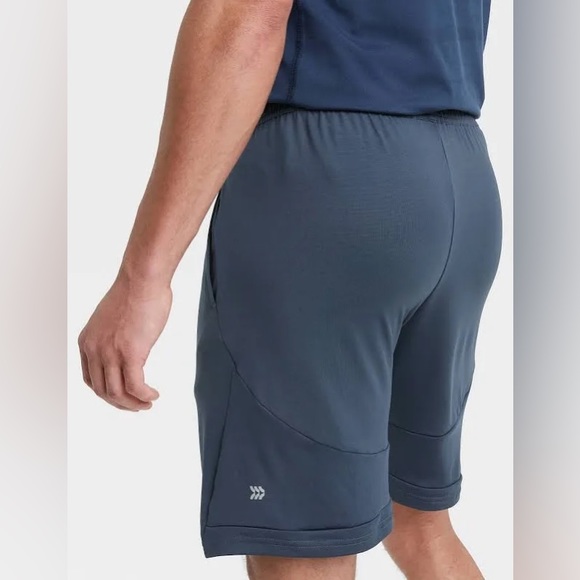 All in Motion Training Short, Navy, size Medium *L937 - Picture 2 of 11